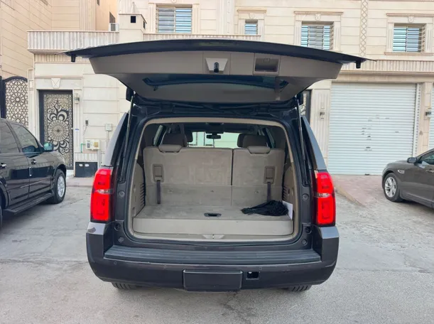 Car image 17