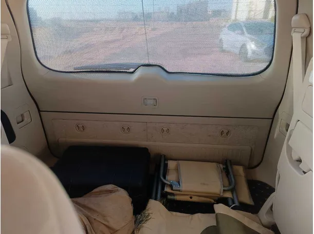Car image 32