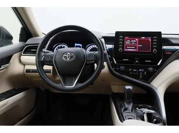 Car image 15