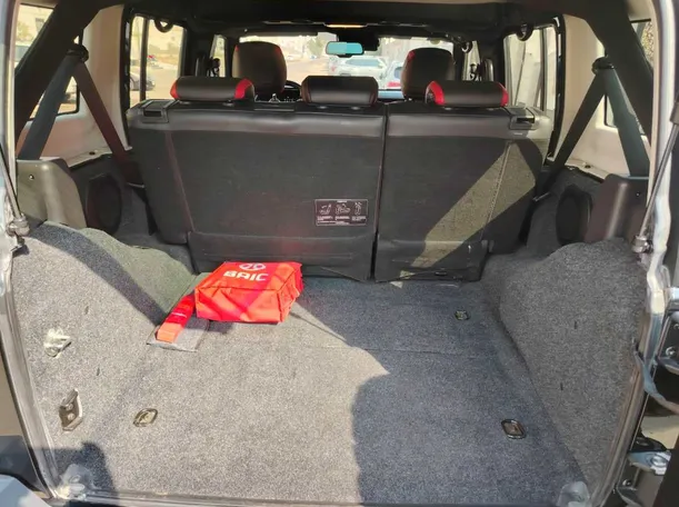 Car image 29