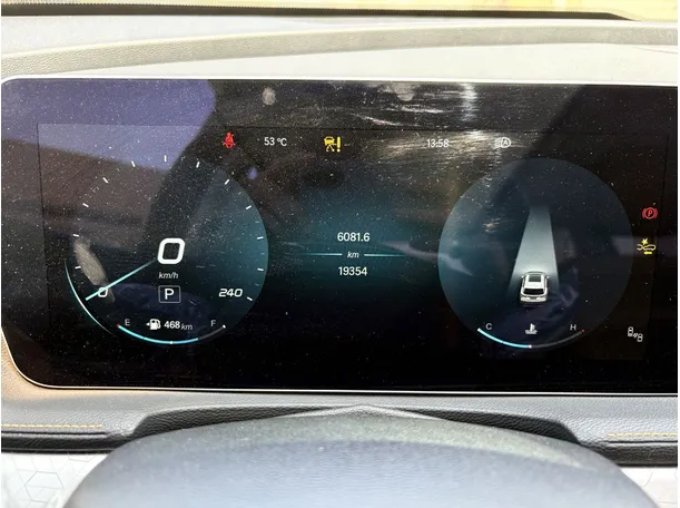 Car image 24