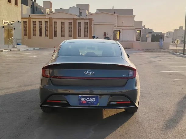 Car image 6