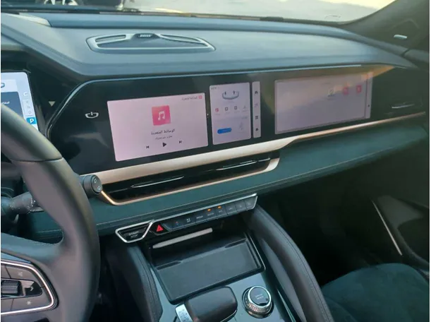 Car image 18