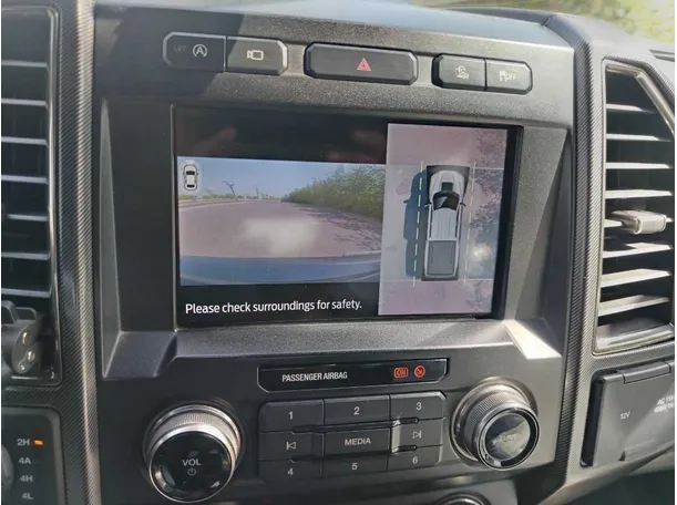 Car image 26