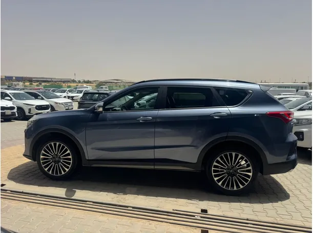 Car image 7