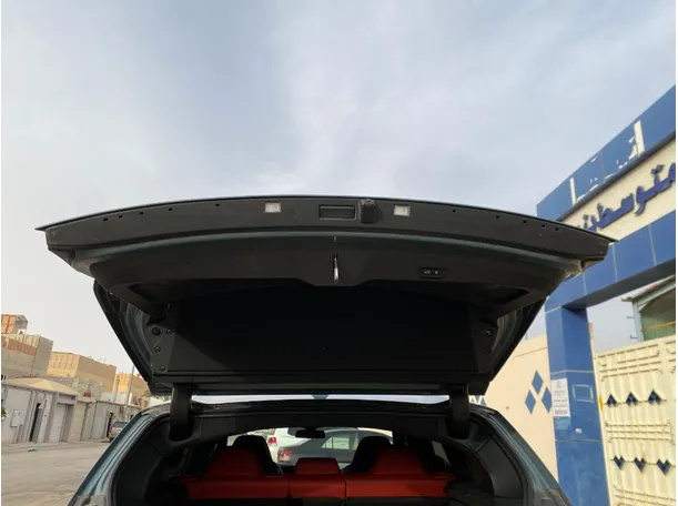 Car image 22