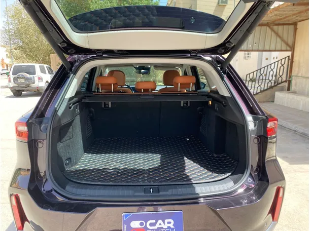 Car image 20