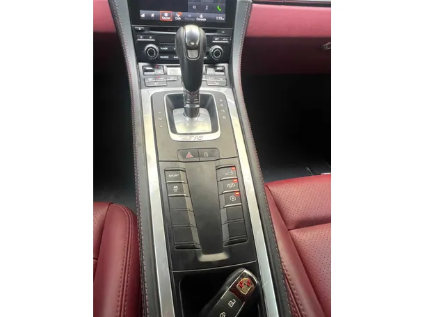 Car image 14