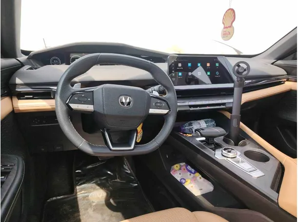 Car image 28