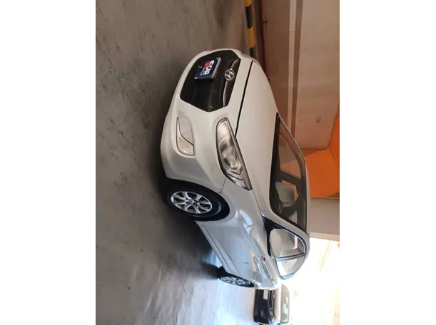 Car image 24
