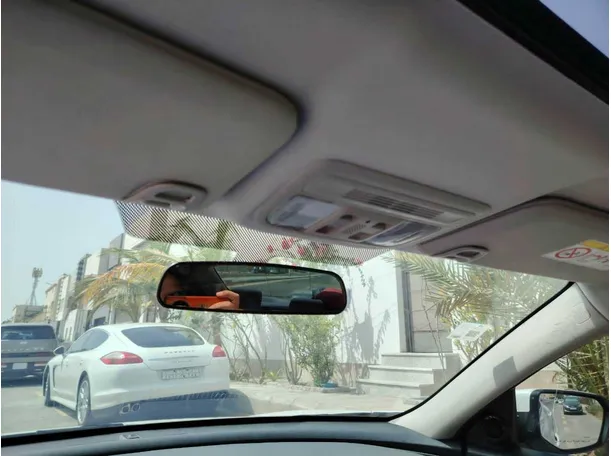 Car image 30