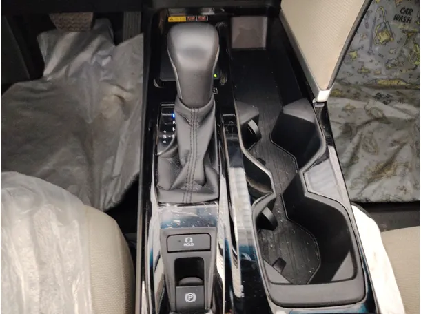 Car image 26