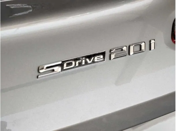 Car image 28