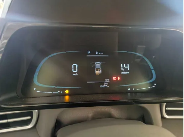 Car image 16