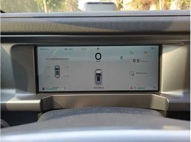 Car image 18