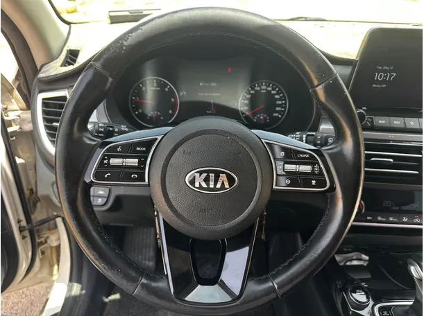 Car image 21