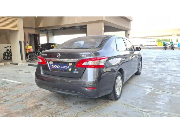 Car image 5