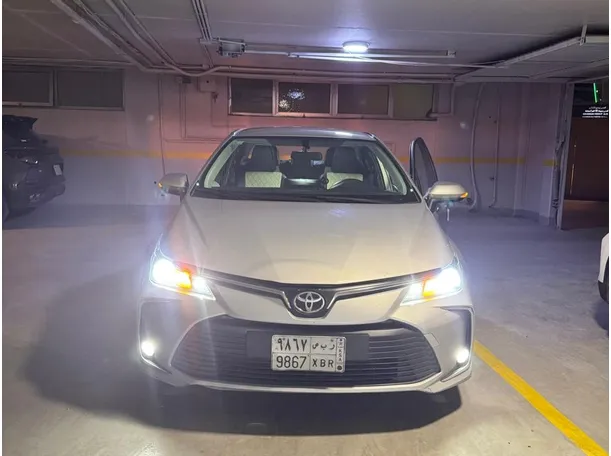 Car image 10