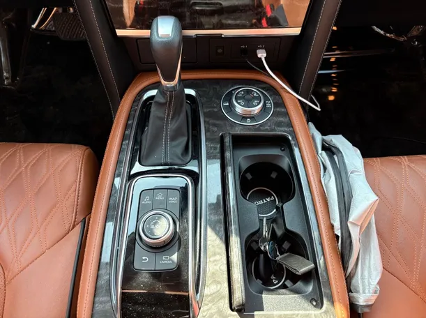 Car image 21