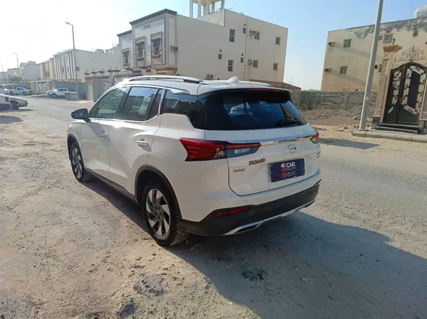 Car image 7