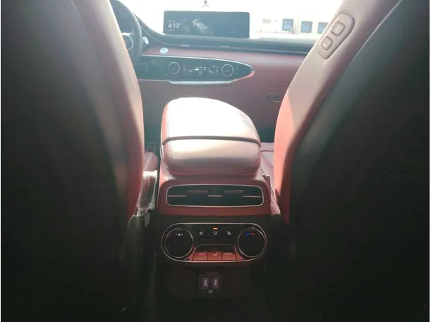 Car image 26