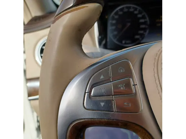 Car image 40