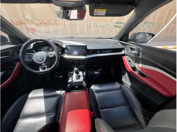 Car image 15
