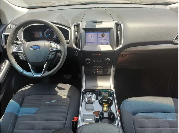 Car image 15