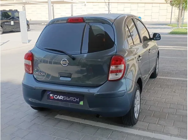 Car image 5