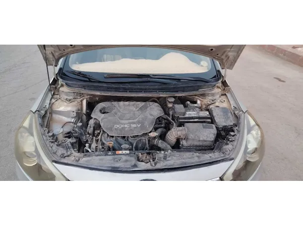 Car image 28