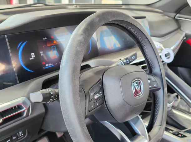 Car image 7