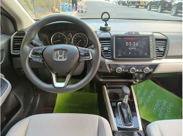 Car image 16