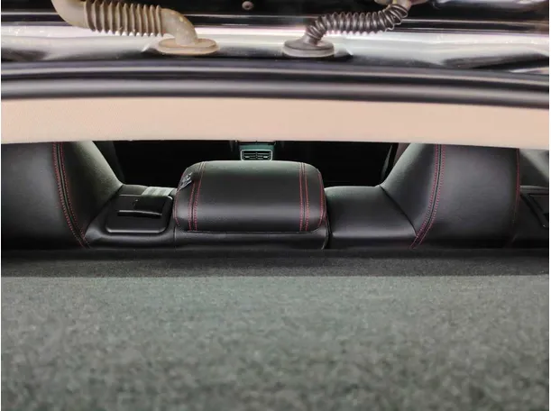 Car image 42