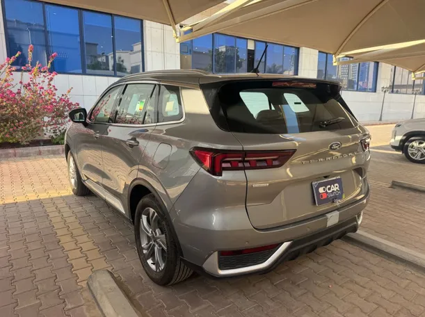 Car image 7