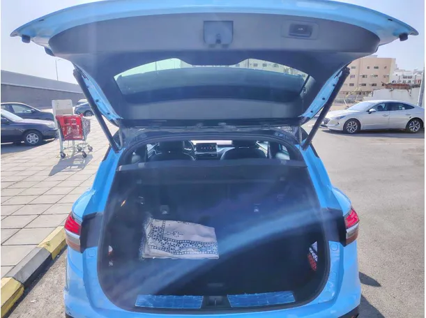 Car image 23