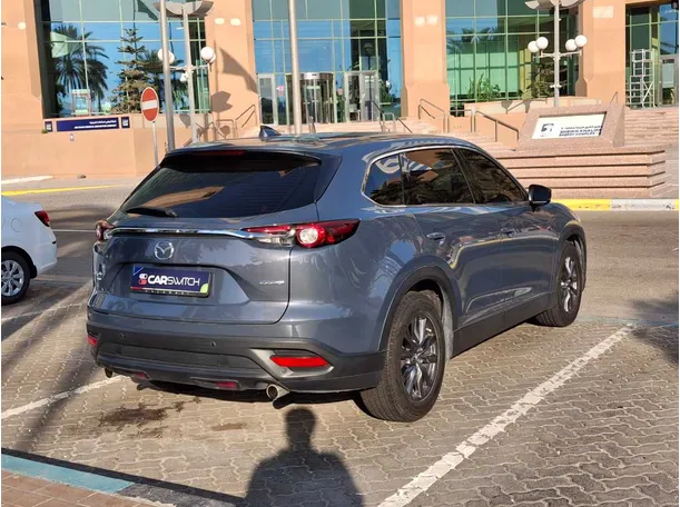 Car image 5