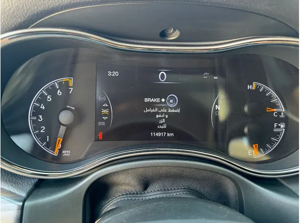 Car image 17