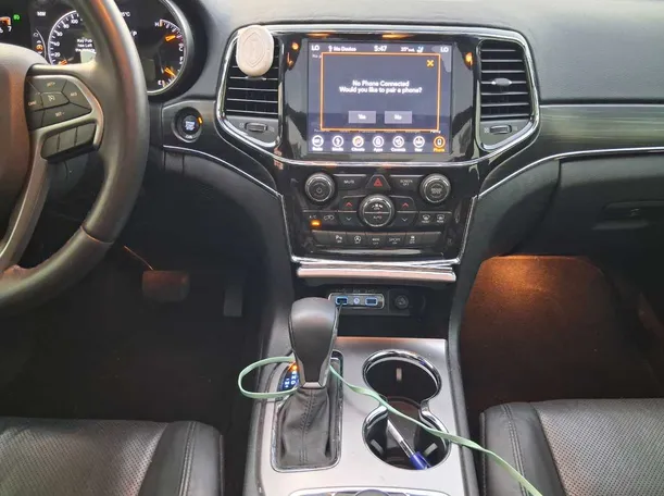 Car image 16