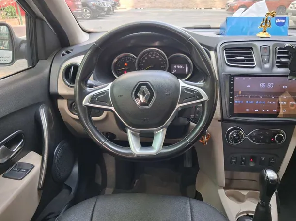 Car image 16
