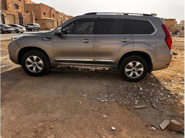 Car image 8