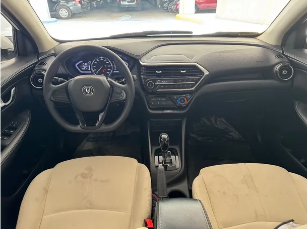 Car image 17