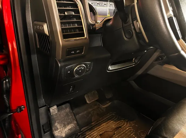 Car image 23