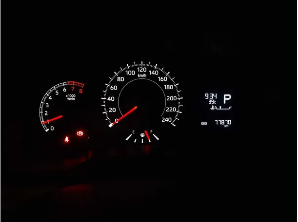 Car image 17