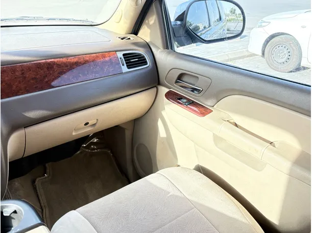 Car image 27