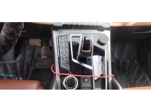 Car image 17