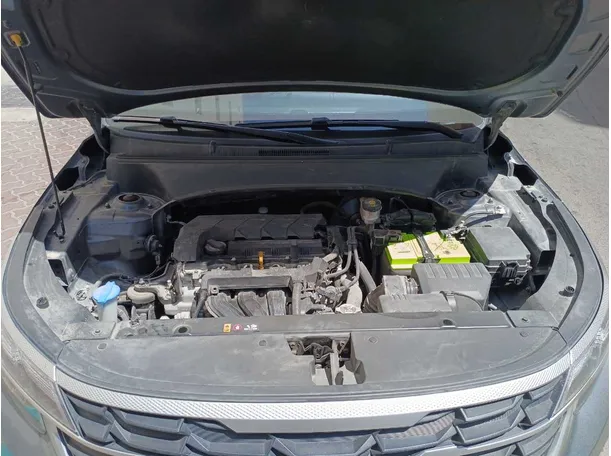 Car image 19