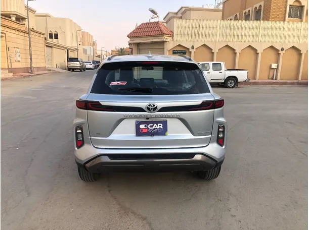 Car image 6