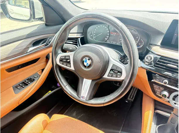Car image 22