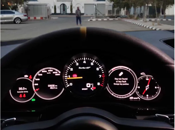 Car image 25