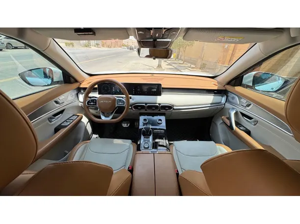 Car image 16